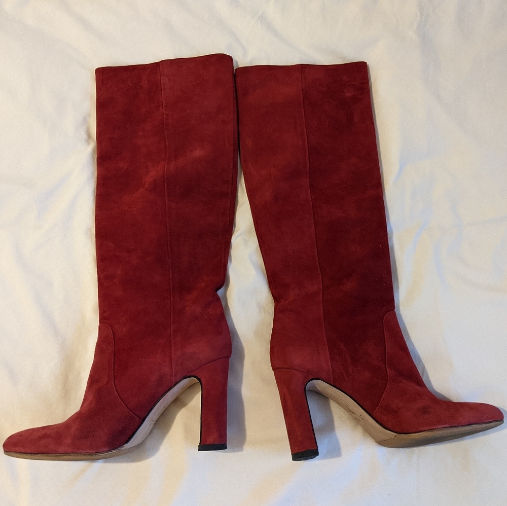 Gorgeous Red Suede books